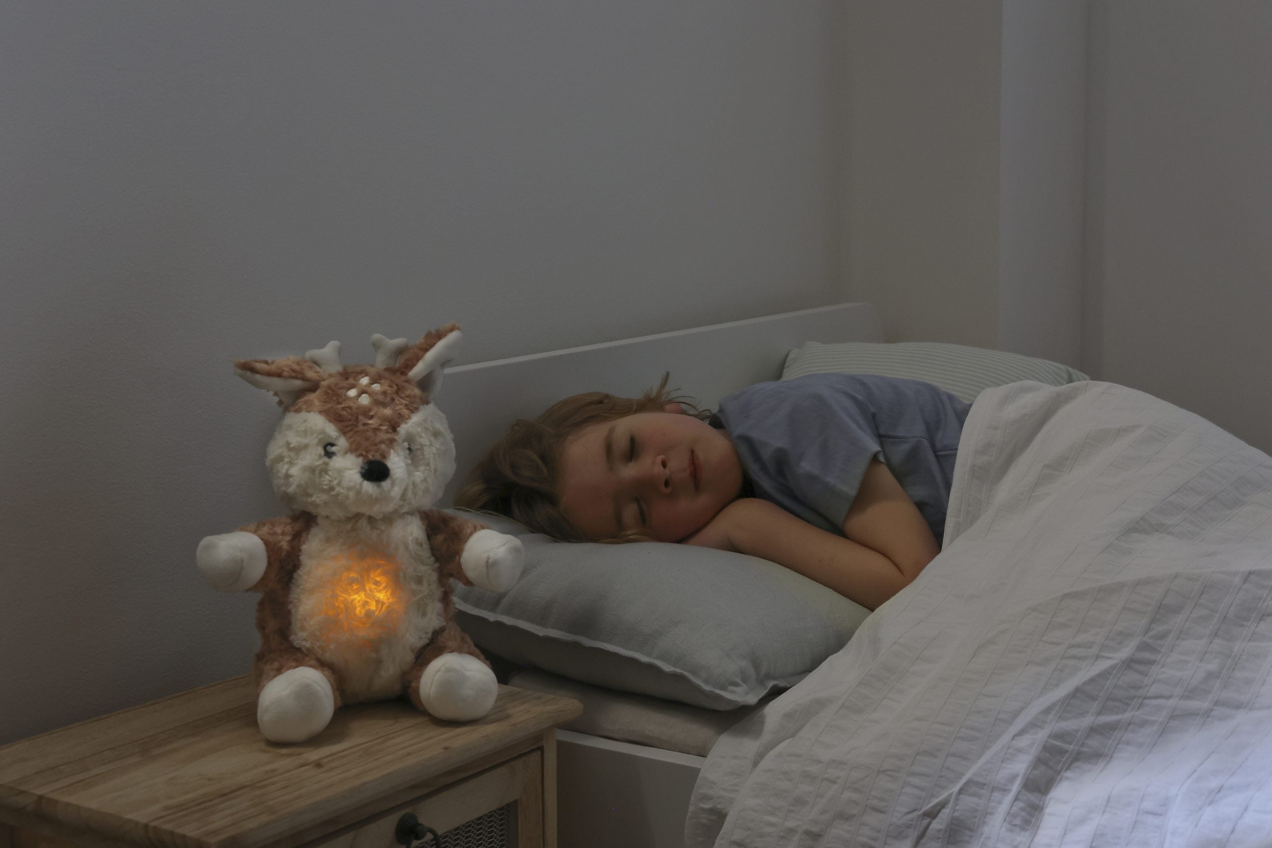 LoveLight™ Buddies - Finley Fawn™ White Noise Soothing Plush cloud.b   