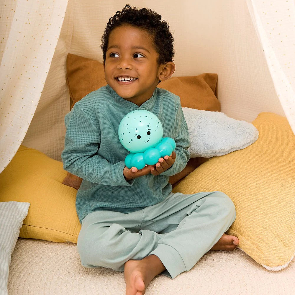 Twinkles To Go Octo™ - Blue Travel Comforting Nightlight Projector cloud.b